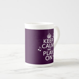 Taza De Porcelana Guarde la calma y el juego encendido - las notas