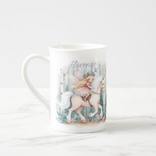 Taza De Porcelana Hermosa niña hada montando en un bosque encantado