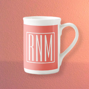 Taza De Porcelana Iniciales Monograma Blanco Sobre Coral