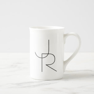 Taza De Porcelana Iniciales superpuestas modernas 2 Negro sobre bl