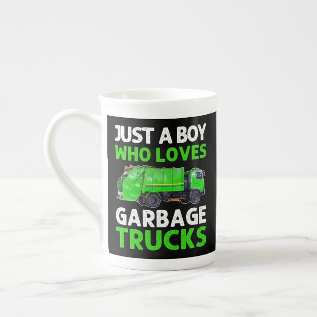 Taza De Porcelana Just A Boy Who Loves Garbage Trucks (Izquierda)