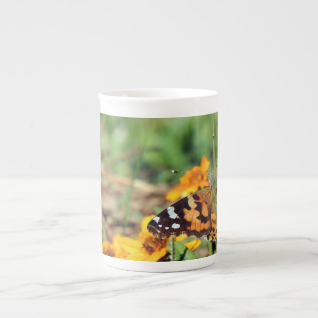 Taza De Porcelana Lady Butterfly pintada en Zinnia Mug (Frente)