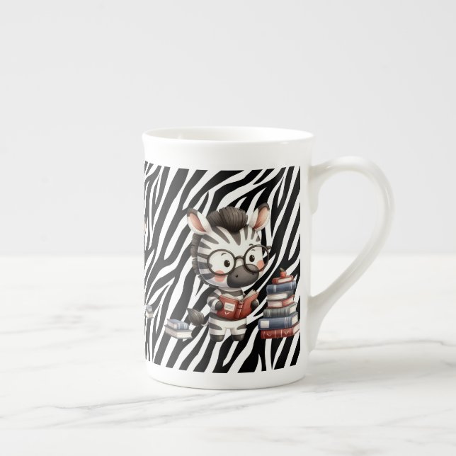 Taza De Porcelana Libros de lectura de cebra. (Derecha)