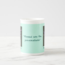 Taza De Porcelana Lirio de la Paz