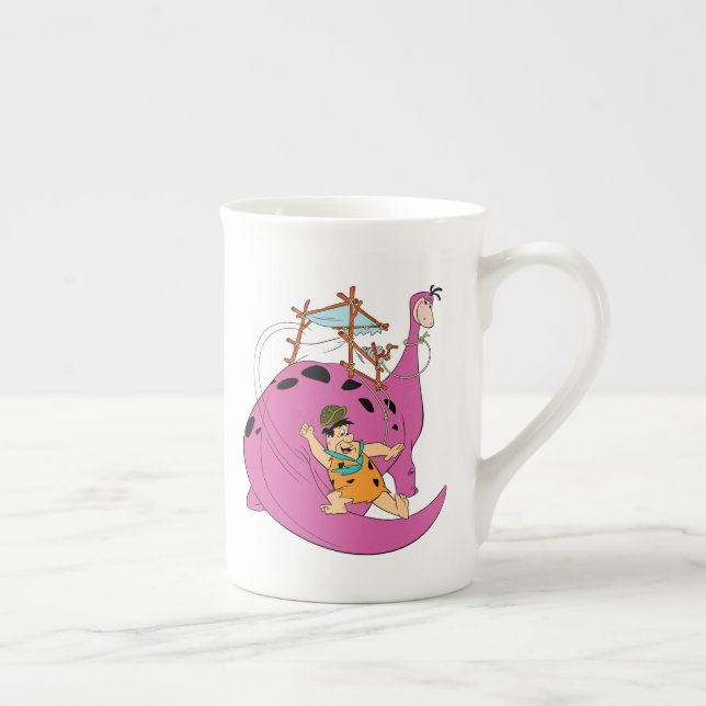 Taza De Porcelana Los Picapiedra | Fred Sliding Down Tail (Derecha)