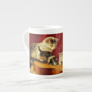 Taza De Porcelana Madre gata y gatitos jugando con guitarra