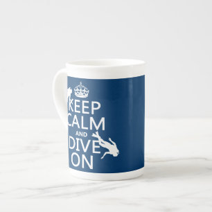 Taza De Porcelana Mantenga tranquilo y la zambullida (del equipo de