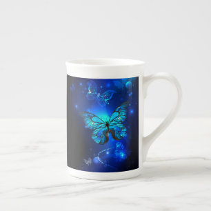 Taza De Porcelana Mariposa Morpho en fondo oscuro