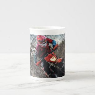 Taza De Porcelana Motociclista sucio tirando almohada