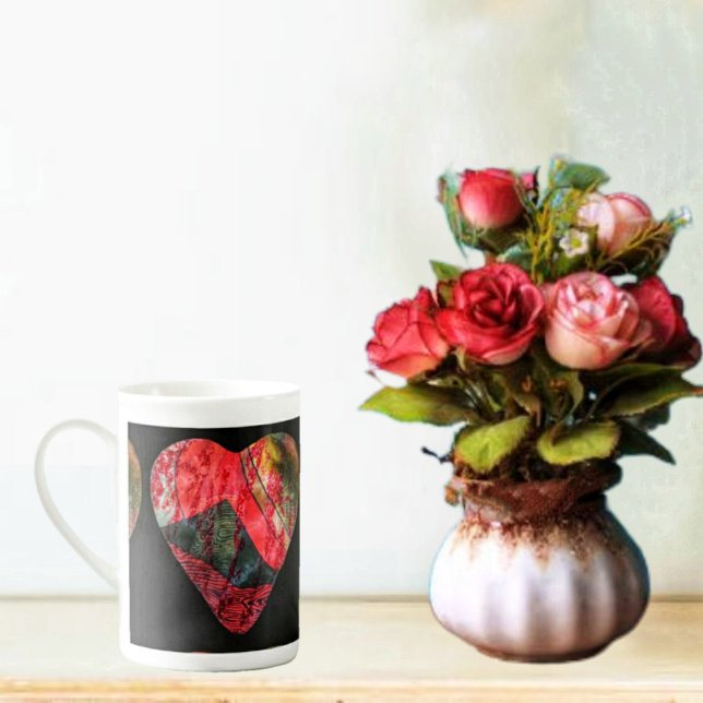 Taza De Porcelana Mug de corazón irregular (This coffee mug with this Irregular Heart design, stands out as your favorite mug!)