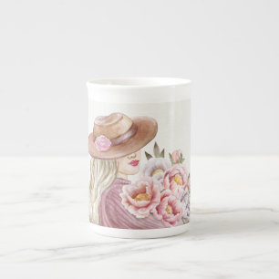Taza De Porcelana Mujer elegante con arte acuático Peonies