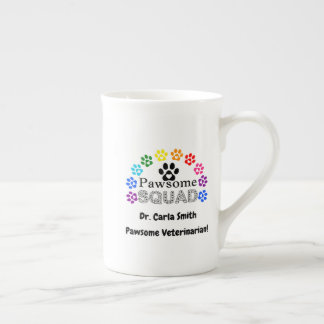 Taza De Porcelana Nombre personalizado veterinario de Pawsome -