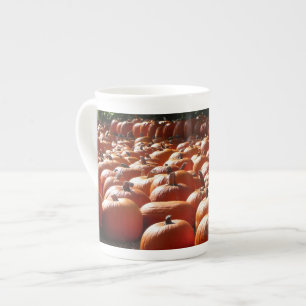 Taza De Porcelana Parche de calabaza Fotografía de la cosecha otoñal