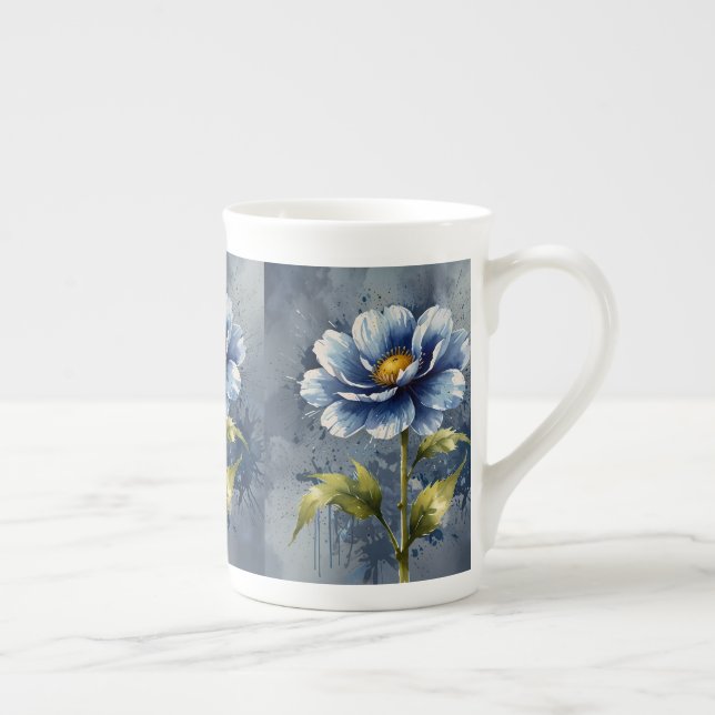 Taza De Porcelana Patrón de acuarela de flores azules (Derecha)