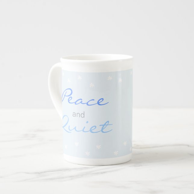 Taza De Porcelana Paz y palabras tranquilas (azul pálido) (Izquierda)