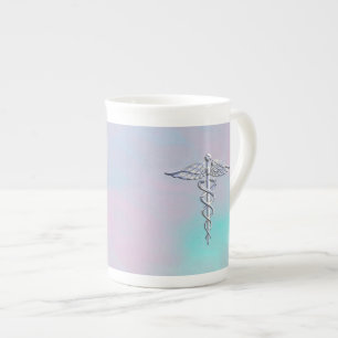 Taza De Porcelana Perla médica de la madre del símbolo del caduceo