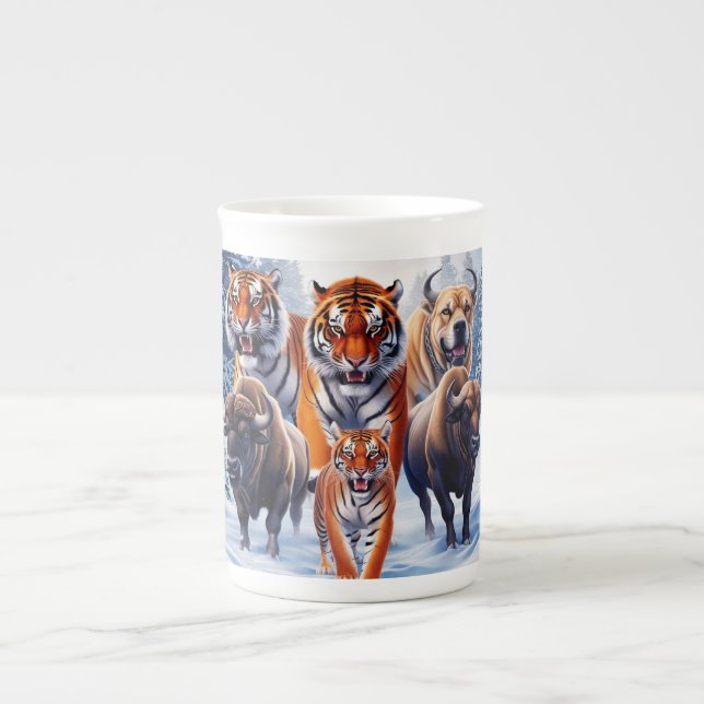 Taza De Porcelana Perro búfalo tigre al aire libre (Frente)
