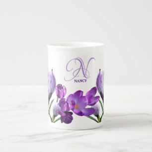 Taza De Porcelana Personalizable Nancy nombre monograma flores púrpu