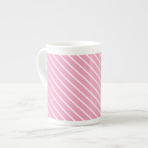 Taza De Porcelana Pinstripes diagonales - cáscara rosa y blanco