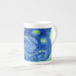 Taza De Porcelana PixDezines van gogh starry night/st remy<br><div class="desc">El famoso cuadro de Van Gogh, "La noche estrellada". Durante su estancia en el asilo de Saint Remy en los años 80, van Gogh describió las colinas onduladas y los cipreses que veía desde su ventana. Digitalmente mejorado por PixDezines. Copyright © 2008-2016 PixDezines.com™ y PixDezines™ en zazzle.com. Todos Los Derechos...</div>
