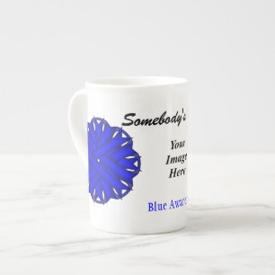 Taza De Porcelana Plantilla de cinta de flor azul por Kenneth Yoncic