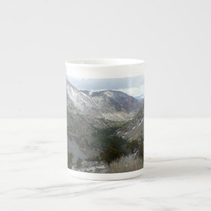 Taza De Porcelana Recorriendo las nevadas montañas de Sierra Nevada