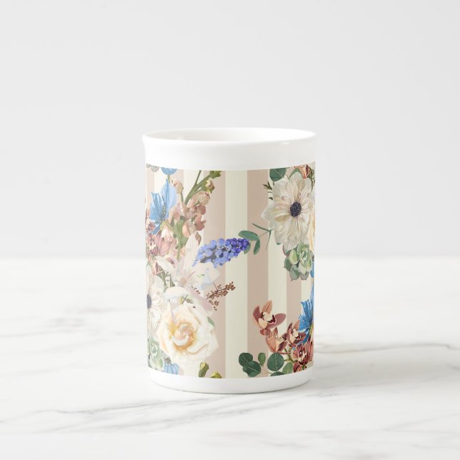 Taza De Porcelana Rosas, anémonas, orquídeas a rayas cremosas. (Frente)