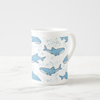 Taza De Porcelana Tiburón de ballena estrellado (luz)