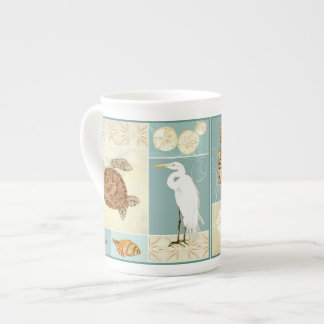 Taza De Porcelana Tortuga de mar costera del collage de la costa del