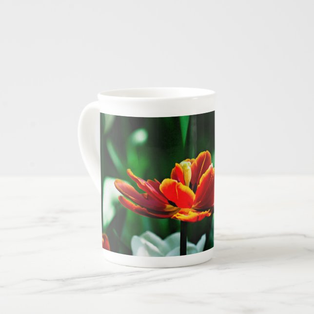 Taza De Porcelana Tulipán Rojo - Su Majestad el Rey (Izquierda)