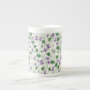 Taza De Porcelana Violetas acuarela sobre blanco apagado