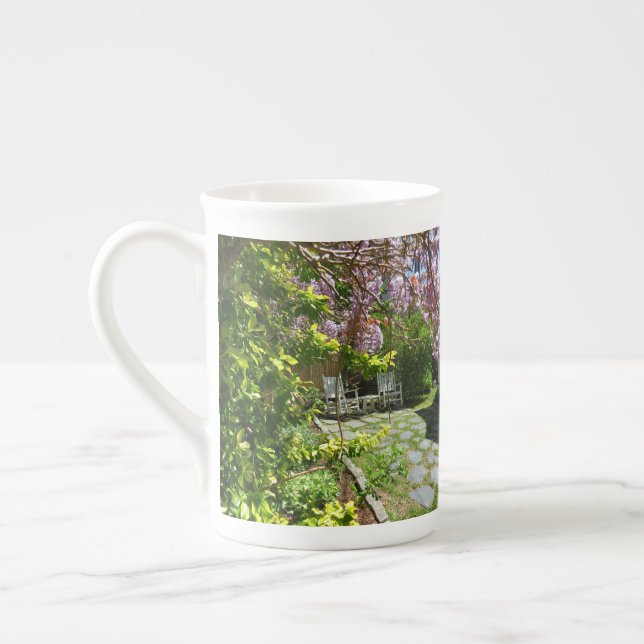 Taza De Porcelana Wisteria y sillas de roca - Viñetería de Martha (Izquierda)