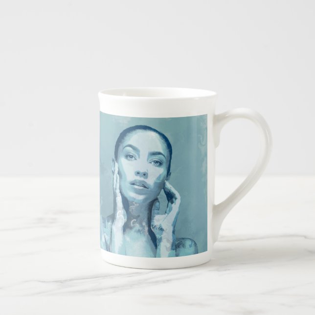 Taza De Porcelana "Woman in Blue" Premium Canvas  (Derecha)