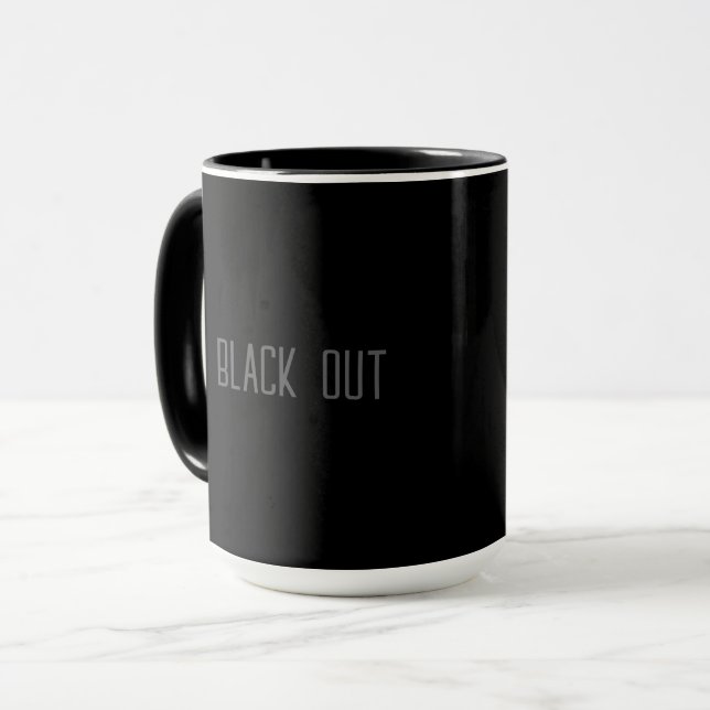 Taza de tipografía - Black Out (Anverso izquierdo)