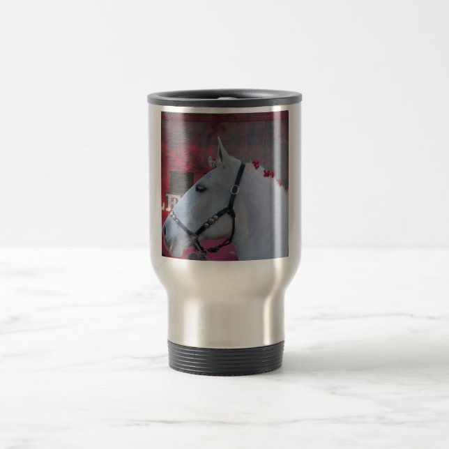 Taza De Viaje caballo blanco puro con brida negra y flores rojas (Centro)