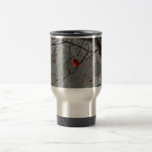 Taza De Viaje Cardenal de sexo masculino en invierno