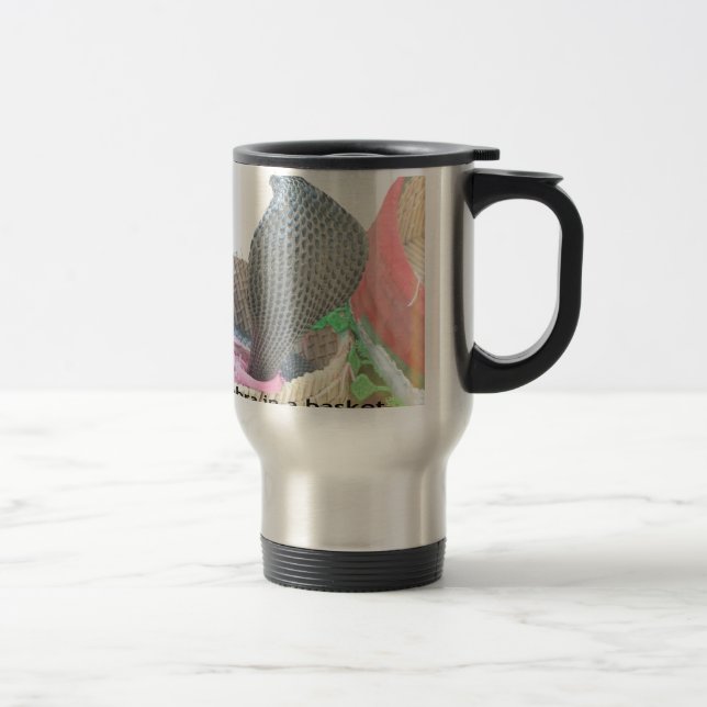 Taza De Viaje Cobra en la edición impresa de Basket Art (Derecha)