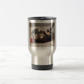 Taza De Viaje Cuna de gato, un gato jugando con una bola de hilo