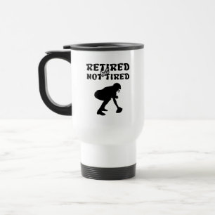 Taza De Viaje Deportes de fútbol jubilados pero no cansados