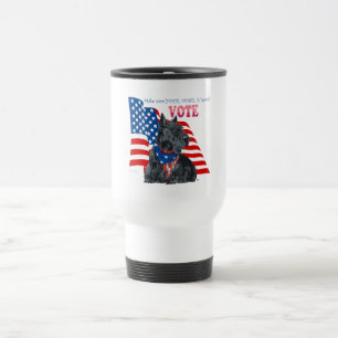 Taza De Viaje Escocés Terrier sacando el voto