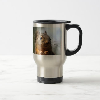 Taza De Viaje Foto sonriente del primer de la ardilla linda