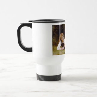 Taza De Viaje Las avellanas: jóvenes muchachas recogiendo avella