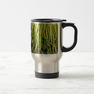 Taza De Viaje Manojo de espárrago crudo en blanco