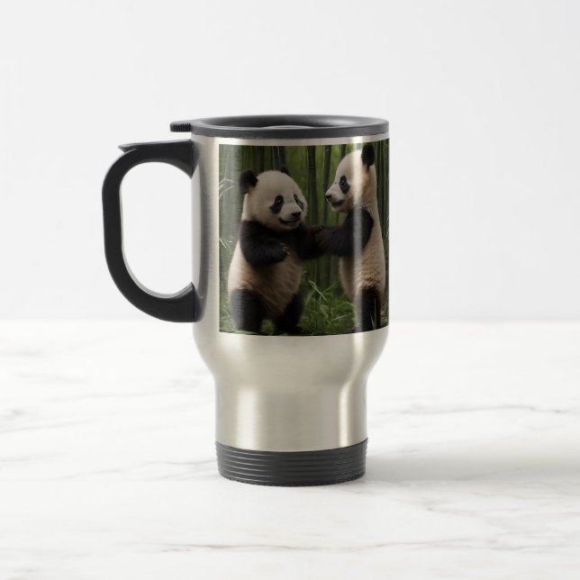 Taza De Viaje Maravillas caprichosas: Los bebés pandas juegan en (Izquierda)