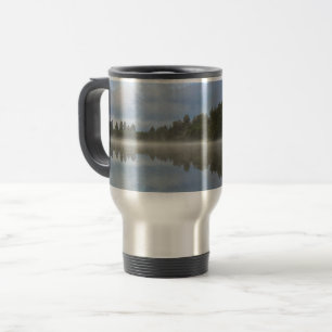 Taza De Viaje Misty Lake Trees Reflejo De La Naturaleza Tranquil