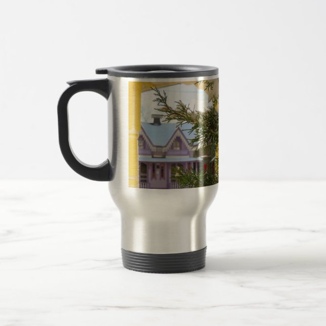 Taza De Viaje Nieve, evergreen y cabañas - Viñetería de Martha (Izquierda)