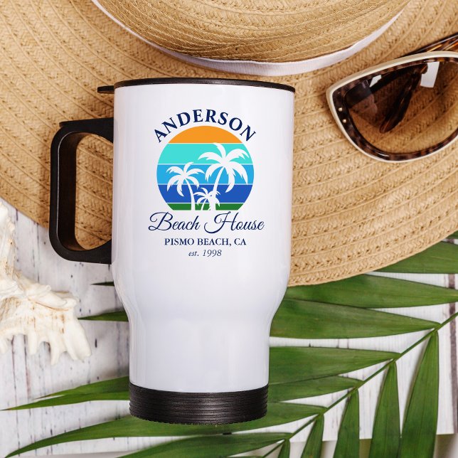 Taza De Viaje Nombre de la Familia Beach House Sun Palm Trees (Customize to change text size, color or text style.)