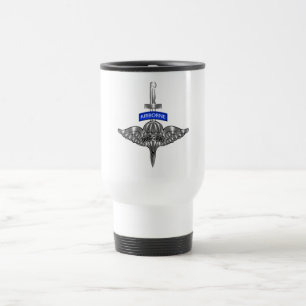 Taza De Viaje Soldados aéreos asombrosos en paracaídas
