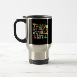Taza De Viaje Tentando con mi trabajo Bestie Friends Spirit Week