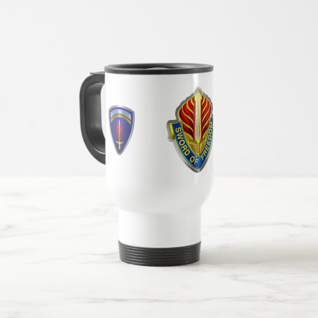 TAZA DE VIAJE USAREUR (Anverso izquierdo)